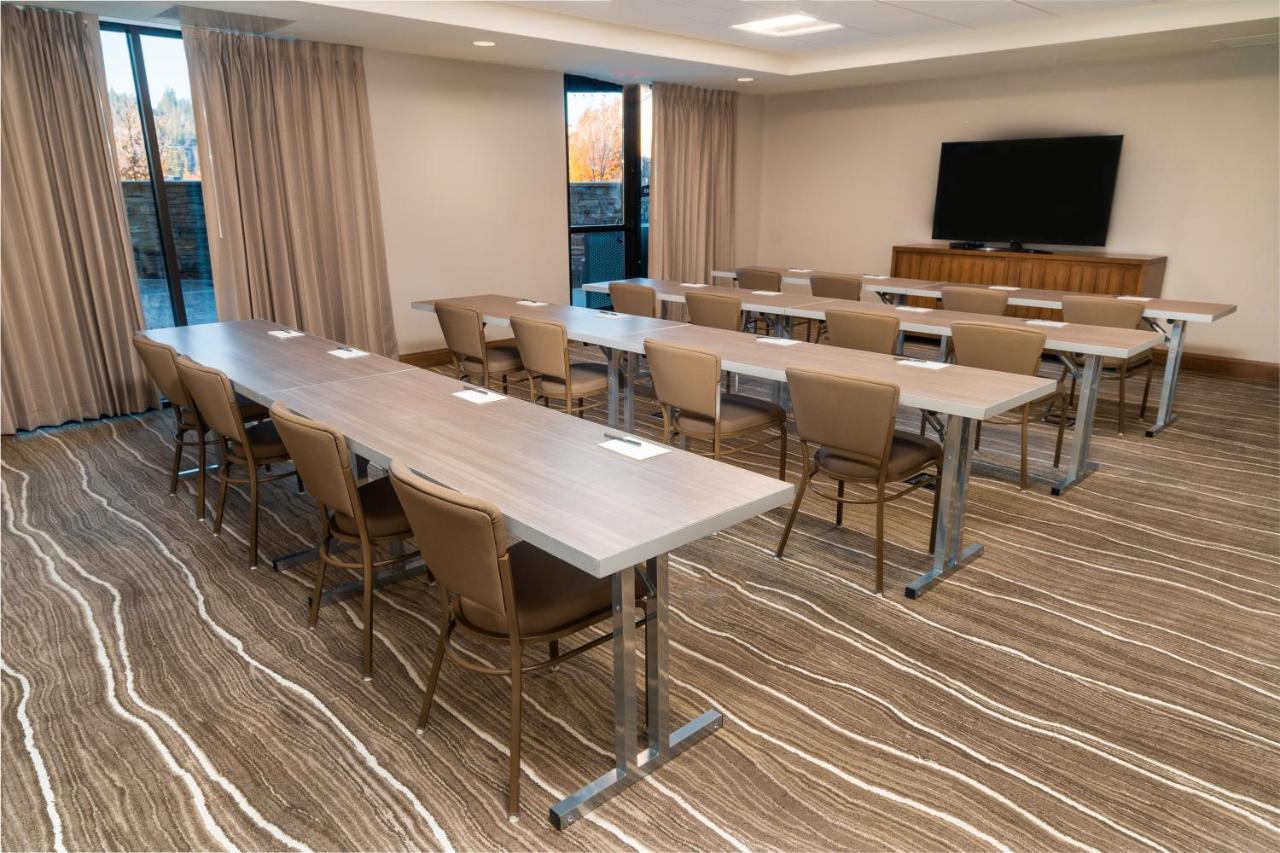 Staybridge Suites Coeur D'Alene By Ihg Bagian luar foto